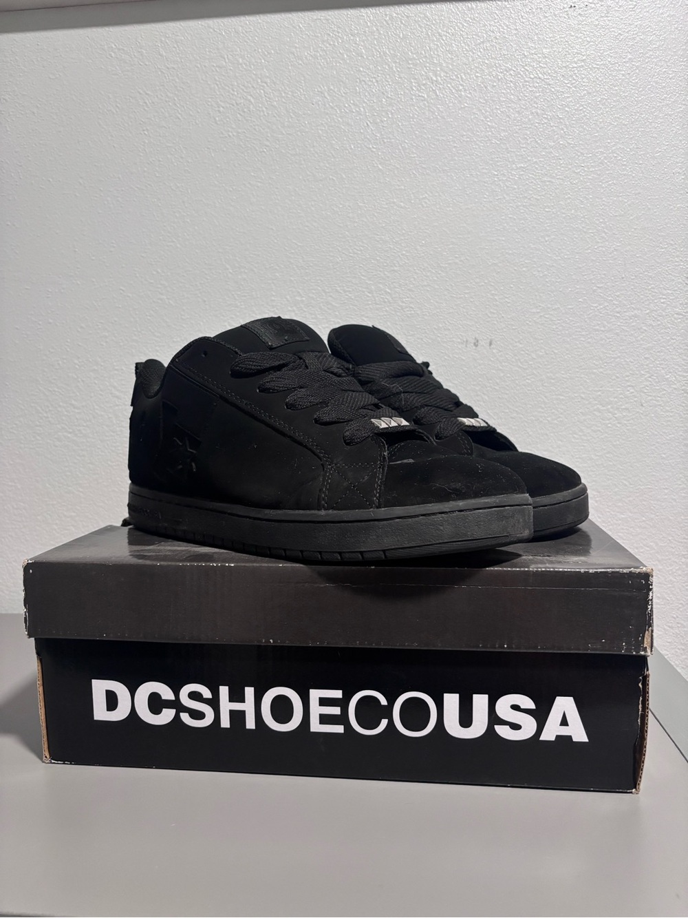 DC Shoes Black Skate Sneakers with Custom studs into laces Mens Size 11.5